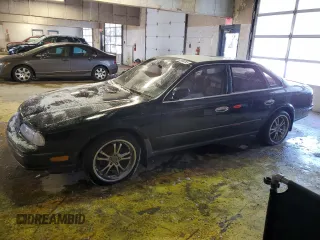 1992 Infiniti Q45 z VIN JNKNG01C2NM210544, wystawiony jako Copart lot #44996265 z przebiegiem 179 882 mil mil oraz Czysty tytuł • Clean title. Historia ofert i sprzedaży dostępna na DreamBid. Obrazek 1.