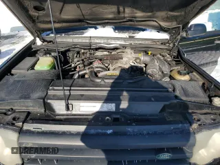2004 Land Rover Discovery SE with VIN SALTY19464A867638, listed as a Copart auction lot 43728555 with 239,285 mi miles and Salvage Title. Bid and sale history available at carsss.com. Image 12.