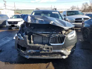 2022 Volvo XC90 Momentum with VIN YV4A22PK7N1811553, listed as a Copart auction lot 84240994 with 42,179 mi miles and Salvage Title. Bid and sale history available at carsss.com. Image 5.