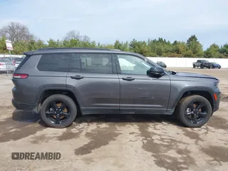 2024 Jeep Grand Cherokee Limited with VIN 1C4RJKBG6R8617895, listed as a IAAI auction lot 42084511 with 8,735 mi miles and . Bid and sale history available at DreamBid. Image 13.