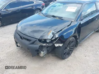 2011 Scion tC z VIN JTKJF5C74B3022537, wystawiony jako IAAI lot #42107582 z przebiegiem 184 847 mil mil oraz . Historia ofert i sprzedaży dostępna na DreamBid. Obrazek 6.