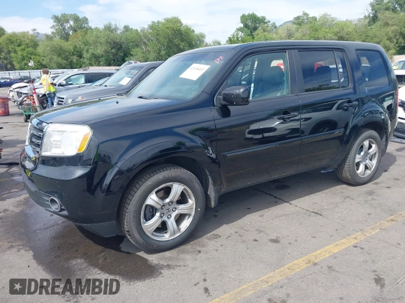 2012 Honda Pilot EX-L with VIN 5FNYF4H68CB045923, listed as a IAAI auction lot 42438452 with 231,037 mi miles and . Bid and sale history available at DreamBid. Image 2.