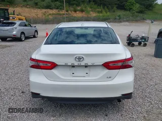 2019 Toyota Camry LE z VIN 4T1B11HKXKU786639, wystawiony jako IAAI lot #42212321 z przebiegiem 82 843 mil mil oraz . Historia ofert i sprzedaży dostępna na DreamBid. Obrazek 16.
