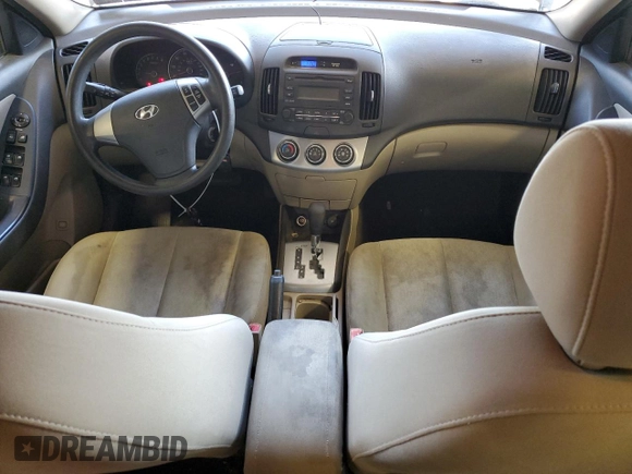 2010 Hyundai Elantra GLS z VIN KMHDU4AD9AU939068, wystawiony jako Copart lot #57639885 z przebiegiem 185 829 mil mil oraz Szkoda całkowita • Salvage title. Historia ofert i sprzedaży dostępna na DreamBid. Obrazek 8.