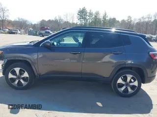 2020 Jeep Compass Latitude z VIN 3C4NJDBB3LT148966, wystawiony jako IAAI lot #41899107 z przebiegiem 35 782 mil mil oraz . Historia ofert i sprzedaży dostępna na DreamBid. Obrazek 15.