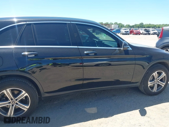 2018 Mercedes-Benz GLC 300 с VIN WDC0G4JB5JV021220, выставлен на аукционе IAAI как лот 42272012 с пробегом 79 692 миль миль и . История ставок и продаж доступна на DreamBid. Изображение 13.