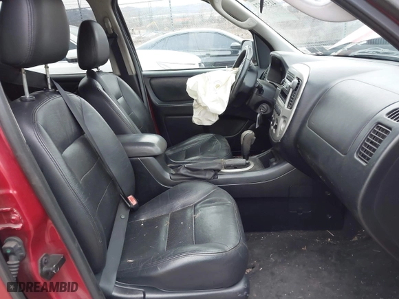 2006 Ford Escape Limited with VIN 1FMYU94116KD17566, listed as a IAAI auction lot 41538273 with 143,237 mi miles. Bid and sale history available at carsss.com. Image 5.