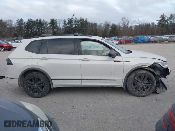 2022 Volkswagen Tiguan SE R-Line Black с VIN 3VV8B7AX2NM089612, выставлен на аукционе IAAI как лот 41271934 с пробегом 30 799 миль миль и . История ставок и продаж доступна на DreamBid. Изображение 13.