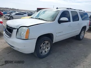 2007 GMC Yukon XL SLT with VIN 1GKFK16387J201973, listed as a IAAI auction lot 41879003 with 225,518 mi miles. Bid and sale history available at carsss.com. Image 2.
