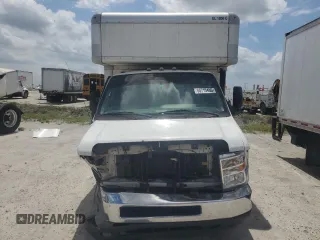 2009 Ford Econoline Cargo z VIN 1FDXE45S89DA10861, wystawiony jako Copart lot #50713435 z przebiegiem 209 070 mil mil oraz Szkoda całkowita • Salvage title. Historia ofert i sprzedaży dostępna na DreamBid. Obrazek 5.