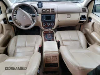 2004 Mercedes-Benz M-Class 3.5L with VIN 4JGAB57E34A473254, listed as a Copart auction lot 81832884 with 154,571 mi miles and Salvage Title. Bid and sale history available at carsss.com. Image 8.