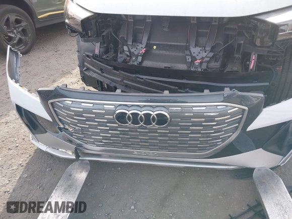 2024 Audi Q4 e-tron Premium Plus with VIN WA1LUBFZ0RP034490, listed as a IAAI auction lot 41382884 with 738 mi miles and . Bid and sale history available at DreamBid. Image 12.