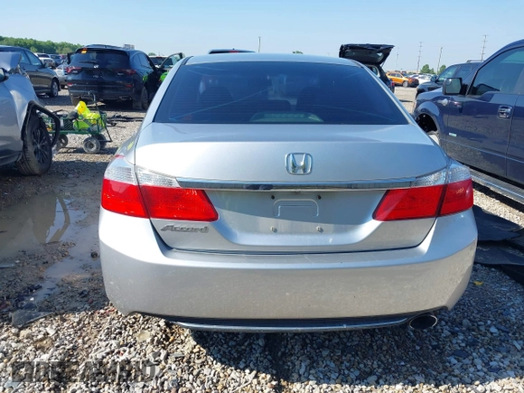 2013 Honda Accord LX z VIN 1HGCR2F33DA234344, wystawiony jako IAAI lot #42275175 z przebiegiem 160 428 mil mil oraz . Historia ofert i sprzedaży dostępna na DreamBid. Obrazek 16.