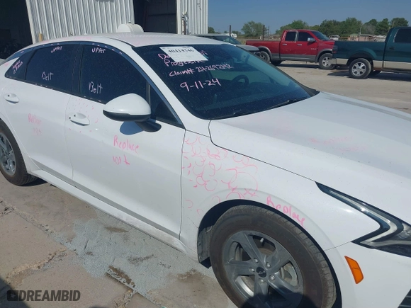 2022 Kia K5 LXS with VIN 5XXG14J25NG084342, listed as a IAAI auction lot 41360345 with 62,993 mi miles. Bid and sale history available at carsss.com. Image 6.