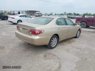 2003 Lexus ES 300 with VIN JTHBF30G030126237, listed as a IAAI auction lot 42061334 with 205,375 mi miles. Bid and sale history available at carsss.com. Image 4.