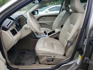 2011 Volvo XC70 3.2L z VIN YV4940BZ4B1105139, wystawiony jako Copart lot #60402415 z przebiegiem 182 404 mil mil oraz Czysty tytuł • Clean title. Historia ofert i sprzedaży dostępna na DreamBid. Obrazek 7.