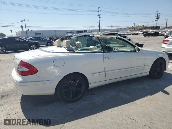 2008 Mercedes-Benz CLK-Class 3.5L with VIN WDBTK56F68T099528, listed as a Copart auction lot 71297684 with 182,127 mi miles and Salvage Title. Bid and sale history available at carsss.com. Image 3.