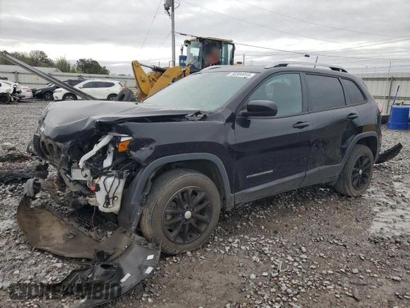 2020 Jeep Cherokee Latitude with VIN 1C4PJLCX3LD503427, listed as a Copart auction lot 50304915 with 29,541 mi miles and Salvage title. Bid and sale history available at DreamBid. Image 1.