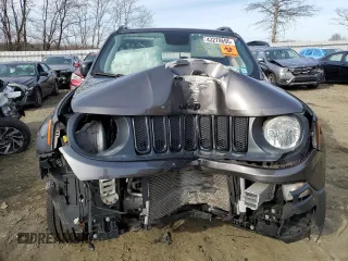 2018 Jeep Renegade Altitude with VIN ZACCJBBB9JPG71487, listed as a Copart auction lot 43270695 with 112,018 mi miles and Salvage title. Bid and sale history available at DreamBid. Image 5.