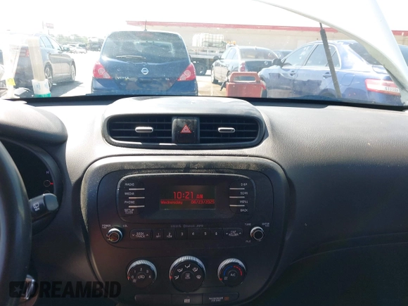 2014 Kia Soul with VIN KNDJN2A2XE7078804, listed as a IAAI auction lot 42095022 with 153,536 mi miles. Bid and sale history available at carsss.com. Image 6.