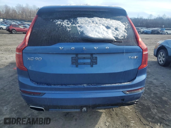 2016 Volvo XC90 T6 R-Design z VIN YV4A22PM0G1031687, wystawiony jako Copart lot #45956645 z przebiegiem 113 508 mil mil oraz Szkoda całkowita • Salvage title. Historia ofert i sprzedaży dostępna na DreamBid. Obrazek 6.