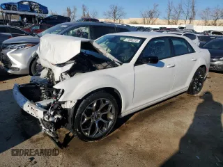 2018 Chrysler 300 Touring L with VIN 2C3CCAAG6JH301993, listed as a Copart auction lot 77683273 with 24,626 mi miles and Salvage Title. Bid and sale history available at carsss.com. Image 1.