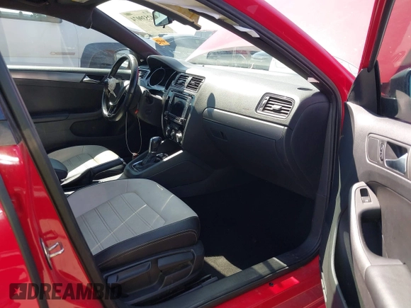 2016 Volkswagen Jetta Sport z VIN 3VWD17AJ3GM387114, wystawiony jako IAAI lot #42539074 z przebiegiem 89 380 mil mil oraz . Historia ofert i sprzedaży dostępna na DreamBid. Obrazek 5.