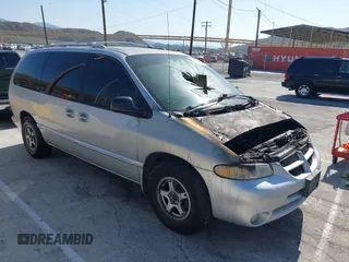 2000 Dodge Caravan ES with VIN 1B4GP74L1YB516789, listed as a IAAI auction lot 42433252 with Not provided miles and . Bid and sale history available at DreamBid. Image 1.
