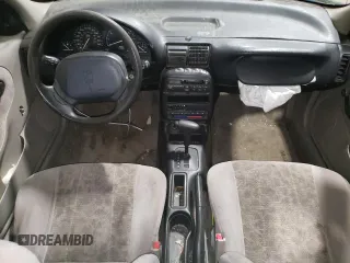 1998 Saturn SW z VIN 1G8ZK8271WZ165967, wystawiony jako Copart lot #73493044 z przebiegiem Nie podano mil oraz Szkody całkowita. Historia ofert i sprzedaży dostępna na DreamBid. Obrazek 8.
