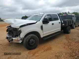 2017 Ford F-350 z VIN 1FD8W3G63HEE73995, wystawiony jako Copart lot #60894845 z przebiegiem 147 429 mil mil oraz Szkoda całkowita • Salvage title. Historia ofert i sprzedaży dostępna na DreamBid. Obrazek 1.