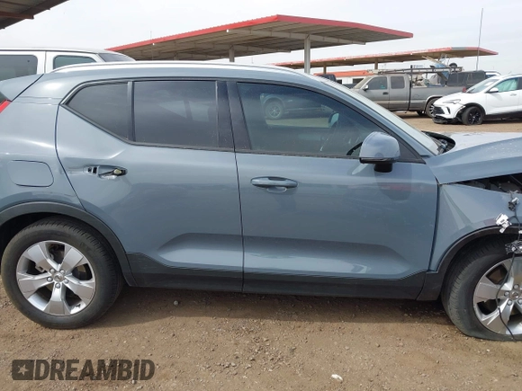 2021 Volvo XC40 Momentum with VIN YV4162UK3M2473571, listed as a IAAI auction lot 41718239 with 60,324 mi miles. Bid and sale history available at carsss.com. Image 13.
