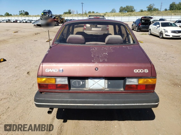 1984 Saab 900 z VIN YS3AH45J0E1012360, wystawiony jako Copart lot #72200784 z przebiegiem 247 761 mil mil oraz Czysty tytuł • Clean title. Historia ofert i sprzedaży dostępna na DreamBid. Obrazek 6.