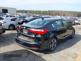 2016 Kia Forte EX z VIN KNAFX4A86G5528170, wystawiony jako IAAI lot #40976618 z przebiegiem 131 963 mil mil oraz . Historia ofert i sprzedaży dostępna na DreamBid. Obrazek 4.