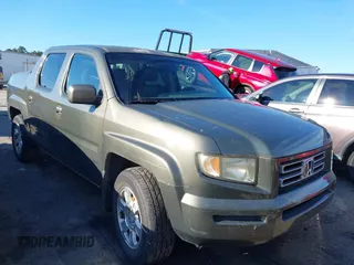 2006 Honda Ridgeline RTS with VIN 2HJYK16456H565969, listed as a IAAI auction lot 41885730 with 261,566 mi miles. Bid and sale history available at carsss.com. Image 1.