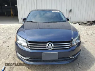 2014 Volkswagen Passat Wolfsburg Edition with VIN 1VWAT7A34EC109710, listed as a Copart auction lot 60604135 with 105,147 mi miles and Clean title. Bid and sale history available at DreamBid. Image 5.
