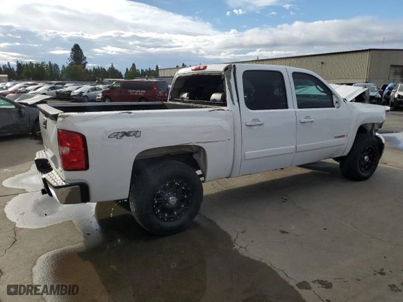 2008 Chevrolet Silverado 1500 LTZ with VIN 2GCFK13Y981157943, listed as a Copart auction lot 70302074 with 150,688 mi miles and Salvage Title. Bid and sale history available at carsss.com. Image 3.