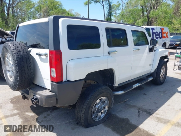 2006 Hummer H3 with VIN 5GTDN136168149867, listed as a IAAI auction lot 42057675 with 208,595 mi miles. Bid and sale history available at carsss.com. Image 4.
