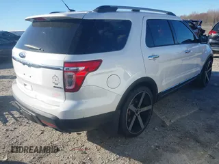 2014 Ford Explorer XLT z VIN 1FM5K8D8XEGA67150, wystawiony jako IAAI lot #41731862 z przebiegiem 246 182 mil mil oraz . Historia ofert i sprzedaży dostępna na DreamBid. Obrazek 4.
