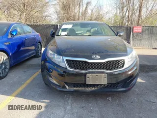 2013 Kia Optima EX z VIN 5XXGN4A77DG097074, wystawiony jako IAAI lot #41874312 z przebiegiem 81 591 mil mil oraz . Historia ofert i sprzedaży dostępna na DreamBid. Obrazek 6.