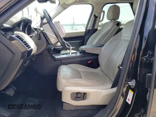 2019 Land Rover Discovery SE with VIN SALRG2RV0K2401898, listed as a Copart auction lot 69344504 with 31,548 mi miles and Salvage Title. Bid and sale history available at carsss.com. Image 7.