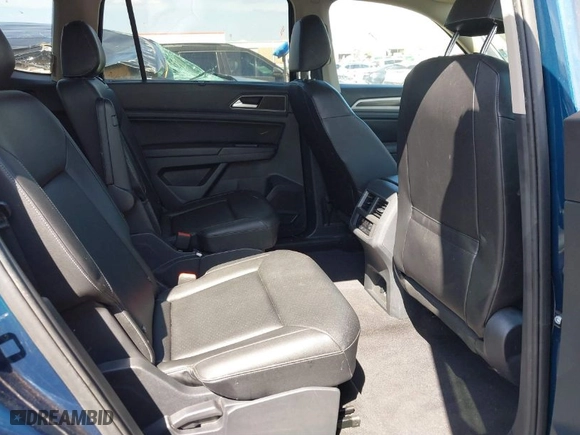 2019 Volkswagen Atlas 3.6L V6 SE w/Technology with VIN 1V2WR2CA9KC571695, listed as a IAAI auction lot 41895710 with 128,148 mi miles. Bid and sale history available at carsss.com. Image 8.
