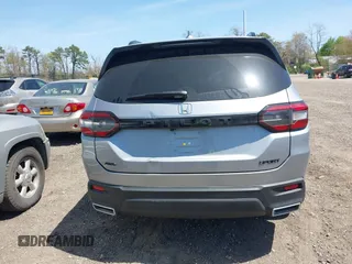 2025 Honda Pilot Sport z VIN 5FNYG1H38SB017782, wystawiony jako IAAI lot #42128117 z przebiegiem 11 920 mil mil oraz . Historia ofert i sprzedaży dostępna na DreamBid. Obrazek 16.