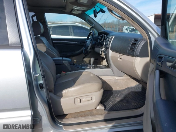 2004 Toyota 4Runner Limited with VIN JTEBU17R040024341, listed as a IAAI auction lot 41595284 with 316,162 mi miles. Bid and sale history available at carsss.com. Image 5.