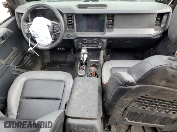 2024 Ford Bronco Big Bend z VIN 1FMDE7BH1RLA08209, wystawiony jako Copart lot #52204615 z przebiegiem Nie podano mil oraz Szkoda całkowita • Salvage title. Historia ofert i sprzedaży dostępna na DreamBid. Obrazek 8.
