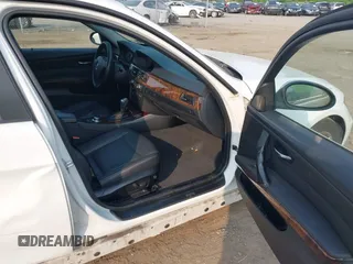 2008 BMW 3 Series 328xi с VIN WBAVC93578K042901, выставлен на аукционе IAAI как лот 42414519 с пробегом 157 959 миль миль и . История ставок и продаж доступна на DreamBid. Изображение 5.