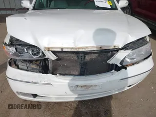 2007 Hyundai Azera SE with VIN KMHFC46F07A139369, listed as a IAAI auction lot 41999327 with 145,827 mi miles and . Bid and sale history available at DreamBid. Image 6.