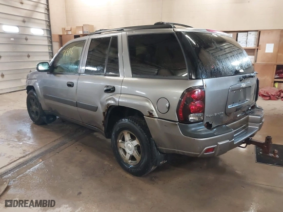 2005 Chevrolet TrailBlazer LT with VIN 1GNDT13S052265841, listed as a IAAI auction lot 41971976 with 1 mi miles. Bid and sale history available at carsss.com. Image 3.