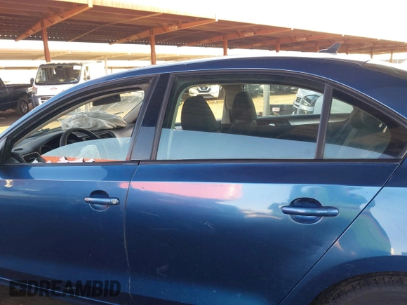 2015 Volkswagen Jetta SE z VIN 3VWD17AJ2FM291120, wystawiony jako IAAI lot #41763085 z przebiegiem 139 272 mil mil oraz . Historia ofert i sprzedaży dostępna na DreamBid. Obrazek 14.