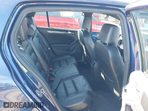 2011 Volkswagen GTI w/Sunroof & Navi PZEV z VIN WVWGD7AJ7BW273794, wystawiony jako IAAI lot #41603135 z przebiegiem 102 535 mil mil oraz . Historia ofert i sprzedaży dostępna na DreamBid. Obrazek 8.