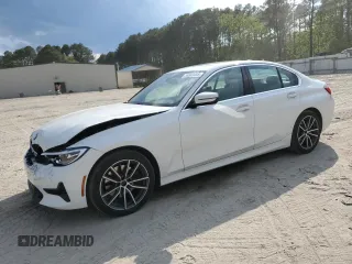 2020 BMW 3 Series 330i xDrive z VIN 3MW5R7J01L8B10663, wystawiony jako Copart lot #56383485 z przebiegiem 74 543 mil mil oraz Szkoda całkowita • Salvage title. Historia ofert i sprzedaży dostępna na DreamBid. Obrazek 1.